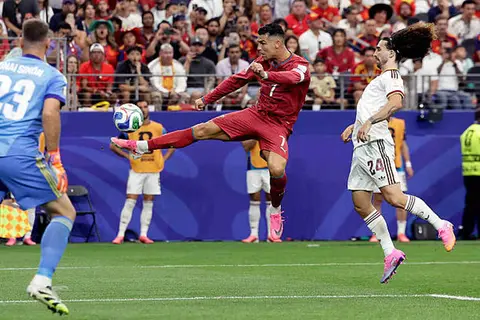 الرقصة الأخيرة لرونالدو.. إسبانيا تقهر البرتغال بهدف قاتل في كأس العالم